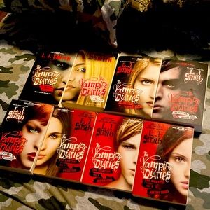 8 books of the vampire diaries